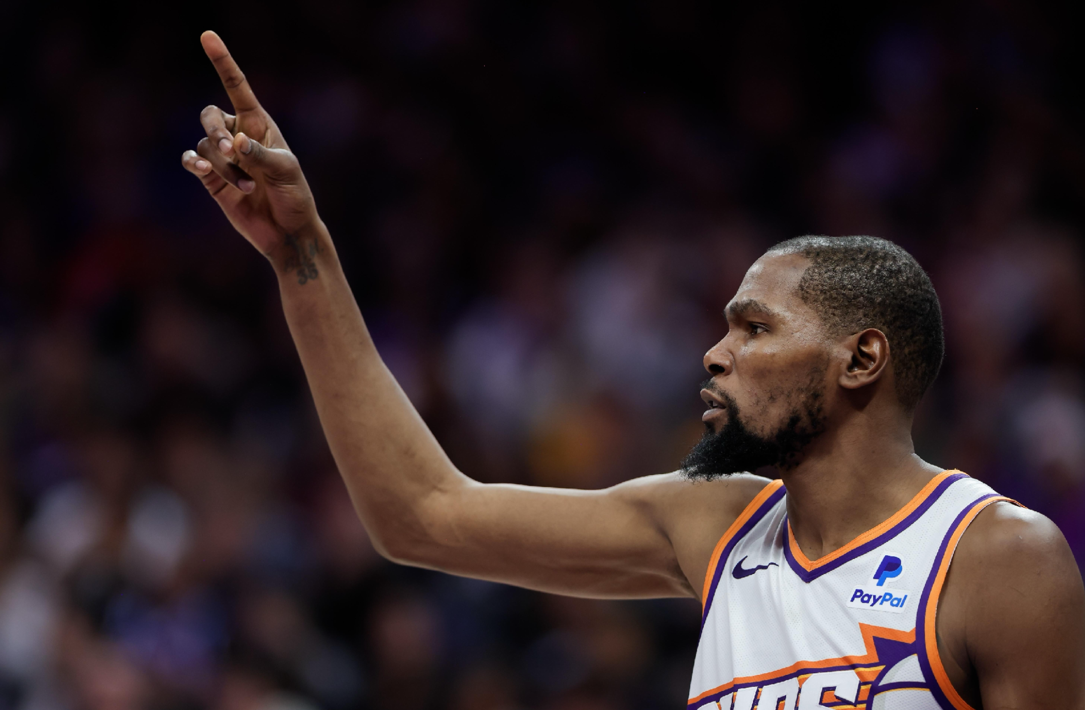 AYX Sports包含风云突变！菲尼克斯太阳今晨扳平良机，CBA常规赛版图或变，赛场秩序良好，纪律约束更严格的词条